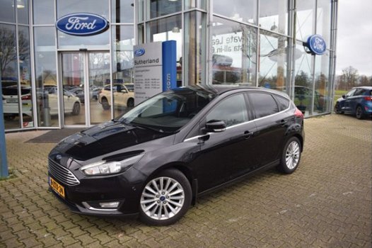 Ford Focus - 1.0 125 PK First Edition TREKHAAK 17 INCH LMV - 1