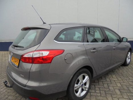 Ford Focus - 1.6 TDCi 115pk Trend Sport Trekhaak / Navigatie - 1