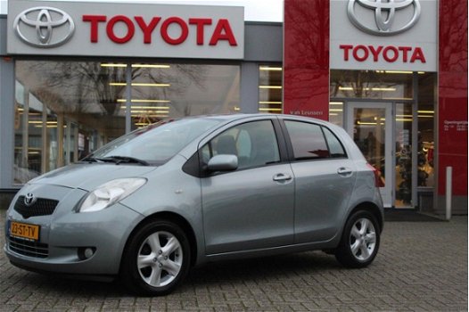 Toyota Yaris - 1.3 5 DEURS AUTOMAAT LUNA CLIMA 15 INCH LM VELGEN - 1