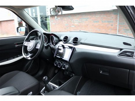 Suzuki Swift - 1.2 Stijl Smart Hybrid | Navigatie | Adaptieve Cruise Control | Dakspoiler - 1