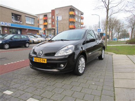 Renault Clio - 1.2 16V Airco/Cruise etc - 1