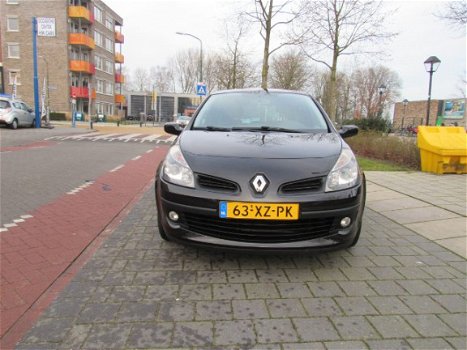 Renault Clio - 1.2 16V Airco/Cruise etc - 1