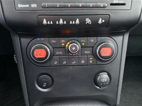 Nissan Qashqai - 2.0 Connect Edition , panoramadak , airco , stoelverwarming - 1