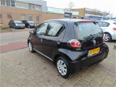 Toyota Aygo - 1.0 VVT-i 5D Now