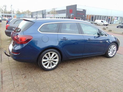 Opel Astra Sports Tourer - 1.7 CDTI 92KW COSMO - 1