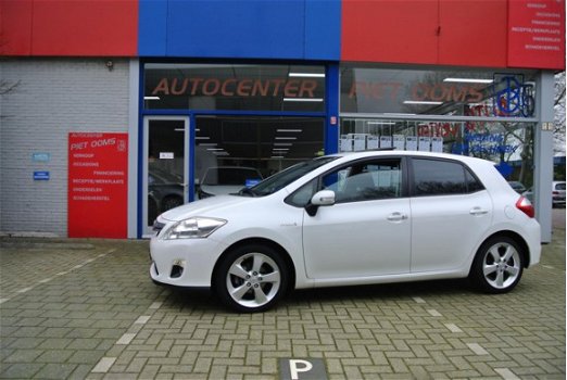 Toyota Auris - 1.8 FULL HYBRID 5DR DYNAMIC SUNROOF - 1