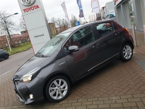 Toyota Yaris - 1.5 Hybrid Dynamic Navi CVT 5D 100pk - 1