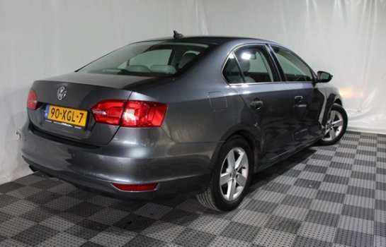 Volkswagen Jetta - 1.2 TSI Comfortline - 1