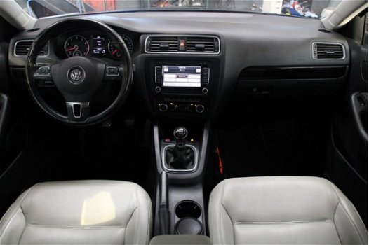 Volkswagen Jetta - 1.2 TSI Comfortline - 1