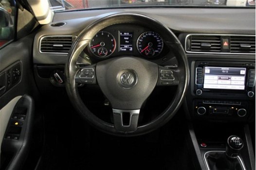 Volkswagen Jetta - 1.2 TSI Comfortline - 1