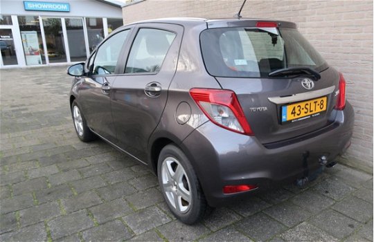 Toyota Yaris - 1.3 16v VVT-i 5-Drs Aspiration I AUTOMAAT I AIRCO I NAVI I TREKHAAK I - 1