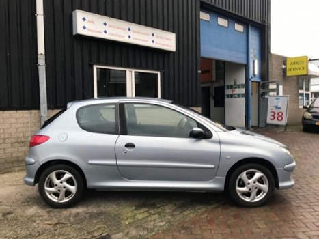 Peugeot 206 - 1.6-16V XS * Airco * I.Z.G.S - 1