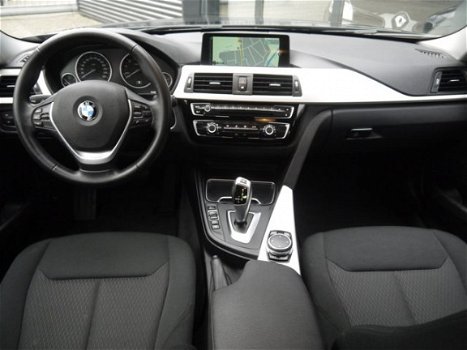 BMW 3-serie - 318i 136pk Automaat *Navigatie* Eerste eigenaar* BTW Auto* Camera - 1