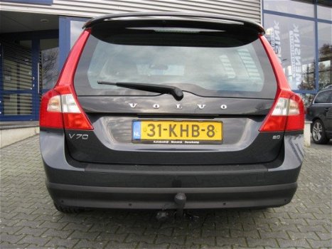 Volvo V70 - 2.0 107KW Momentum - 1