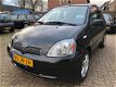 Toyota Yaris - 1.3-16V VVT-i YORIN Special airco nieuwstaat dealer onderhouden - 1 - Thumbnail