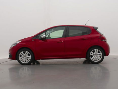 Peugeot 208 - 1.2 110pk Signature | Navigatie | Parkeersensoren | Airco | - 1