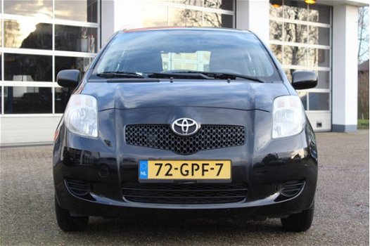 Toyota Yaris - 1.0 VVT-I | PLUS | AIRCO | TREKHAAK | WEINIG KM'S - 1