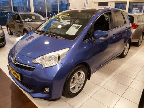 Toyota Verso S - 1.3 VVT-i Dynamic *CLIMA*PANORAMADAK*HOOGZITTER*AUTOMAAT* | NEFKENS DEAL | - 1