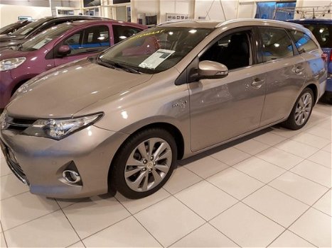 Toyota Auris Touring Sports - 1.8 Hybrid Executive *HYBRIDE*AUTOMAAT*EXECUTIVE*ZUINIG*STOELVERWARMIN - 1