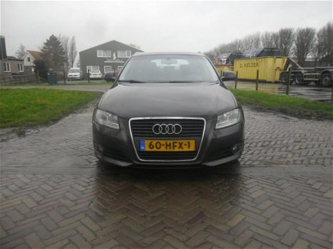 Audi A3 Sportback - 2.0 TDI Ambition Business Edition CLIMA, 4XELEXRAMEN, 6BAK, VELGEN - 1