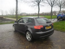 Audi A3 Sportback - 2.0 TDI Ambition Business Edition CLIMA, 4XELEXRAMEN, 6BAK, VELGEN