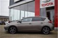 Toyota Auris - 1.8 Hybrid Dynamic 122pk Automaat | Stoelverwarming | Navigatie | Cruise control | Tr - 1 - Thumbnail