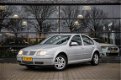 Volkswagen Bora - 2.0 Comfortline , Lichtmetalen wielen, Elektrisch verstelbare buitenspiegels, - 1 - Thumbnail