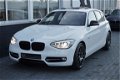 BMW 1-serie - 118i Sport Aut. Navi|Dak|Xenon|PDC Wit - 1 - Thumbnail