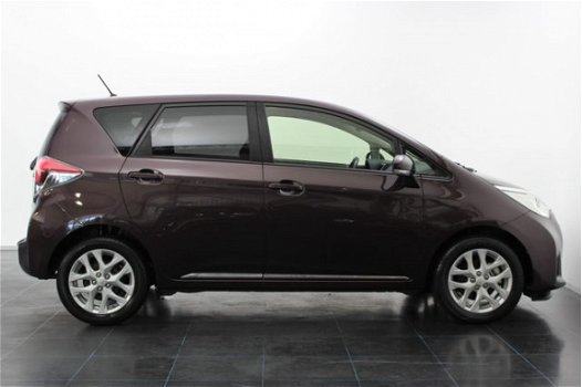 Toyota Verso S - 1.3 VVT-i Trend Automaat | Panoramadak | Camera | Cruise & Climate Control | Radio- - 1