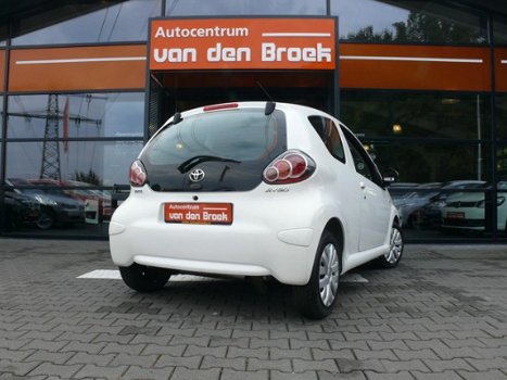 Toyota Aygo - 1.0 VVT-i Comfort Airco Led/Dag Rij Verlichting Elec Pakket Nieuwe Apk - 1