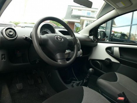 Toyota Aygo - 1.0 VVT-i Comfort Airco Led/Dag Rij Verlichting Elec Pakket Nieuwe Apk - 1