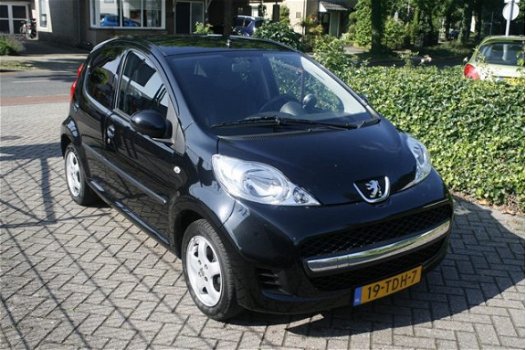 Peugeot 107 - 1.0-12V Black & Silver - 1