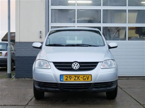 Volkswagen Fox - 1.2 Trendline 3 Deurs, Met Nieuwe Apk - 1