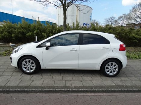 Kia Rio - 1.2 5 drs Plus Pack / Navigatie & 7jr. Garantie - 1