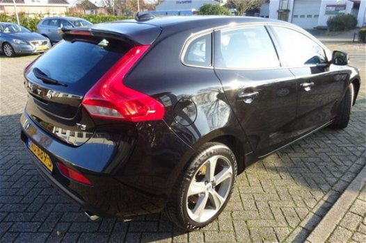 Volvo V40 - T3 NORDIC+, Automaat, Parkeerverwarming, Stoelverwarming, Trekh - 1