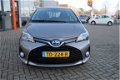 Toyota Yaris - 1.5 Hybrid Lease NAVI / CAMERA / ALL-SEASON BANDEN - 1 - Thumbnail