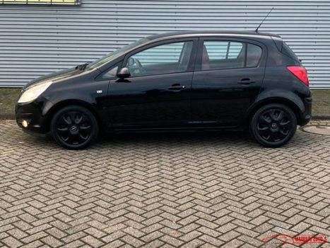 Opel Corsa - 1.4-16V Cosmo - 1