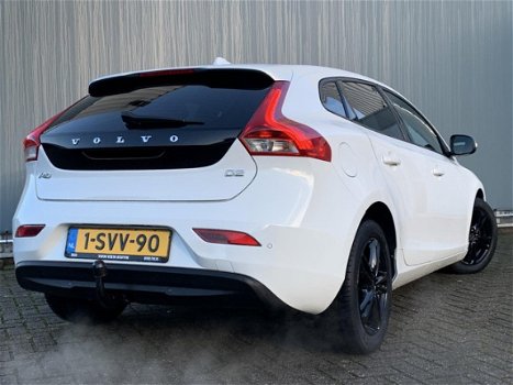 Volvo V40 - 1.6 D2 115PK Kinetic Business/ NAV/TEL/CRUISE - 1