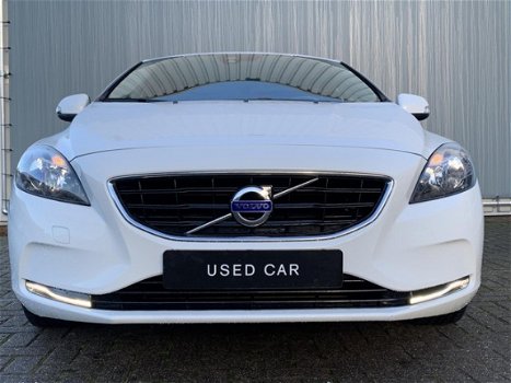 Volvo V40 - 1.6 D2 115PK Kinetic Business/ NAV/TEL/CRUISE - 1