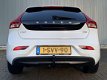 Volvo V40 - 1.6 D2 115PK Kinetic Business/ NAV/TEL/CRUISE - 1 - Thumbnail