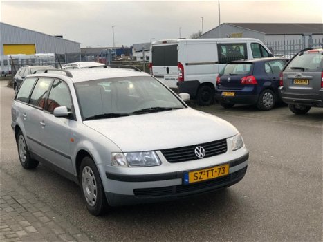 Volkswagen Passat Variant - 1.9 TDI Trendline - 1