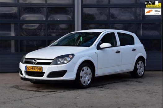 Opel Astra - 1.9 CDTi Essentia * 5 DEURS * AIRCO * EXPORT - 1