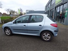 Peugeot 206 - 1.6 16V 5D Gentry