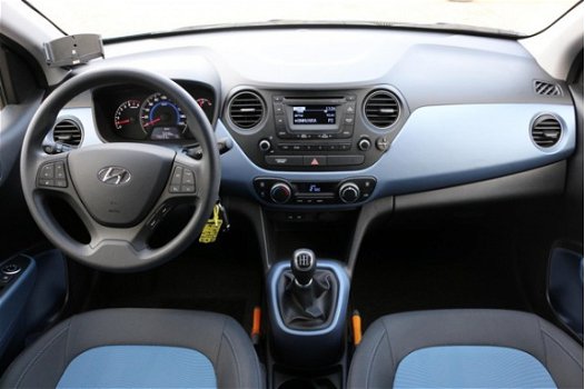 Hyundai i10 - 1.0i 66pk Blue Comfort + Tom Tom Rijklaar - 1