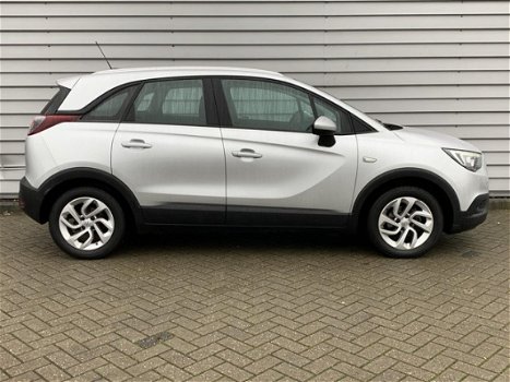 Opel Crossland X - 1.2 81pk Online Edition Hoogzit - 1