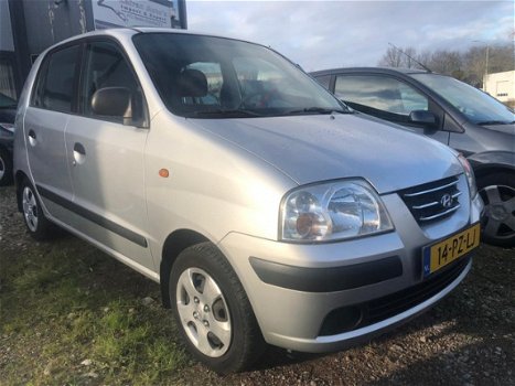 Hyundai Atos - 1.1i Active Sky NAP/5-DRS/2005/DAK/STBK - 1