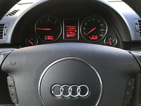 Audi A4 - 1.9 TDI Pro Line MT - 1