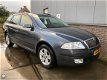 Skoda Octavia Combi - 1.6 FSI Ambiente Attractive Business - 1 - Thumbnail