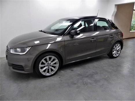 Audi A1 Sportback - 1.0 TFSI Sport Pro Line Panoramadak/ leer/ navigatie - 1