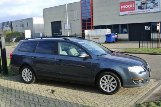 Volkswagen Passat Variant - 1.8 TFSI Trendline airco trekhaak nieuwe apk inruil mogelijk nap - 1